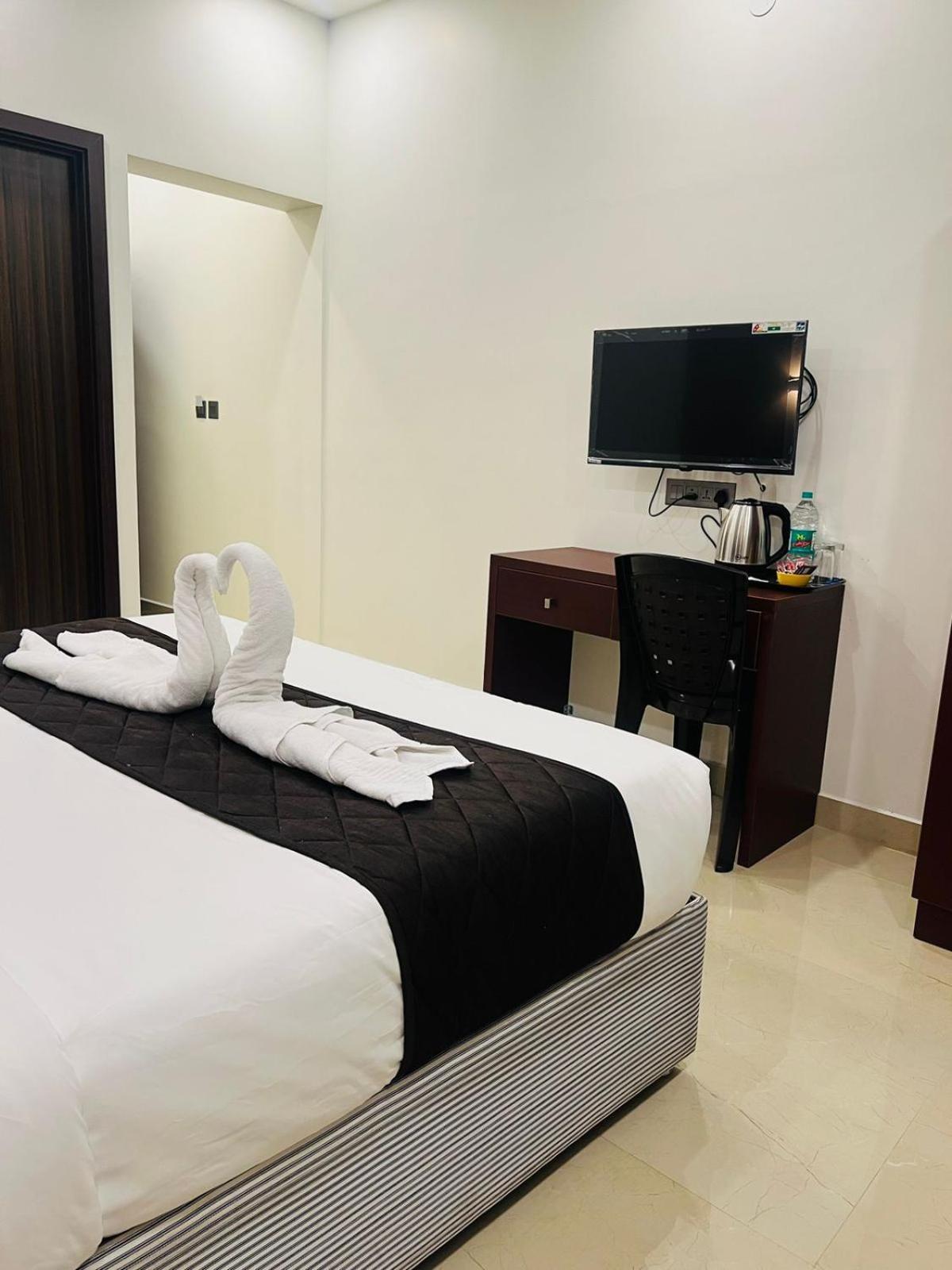 The Lotaz Hotel Kochi Exterior foto